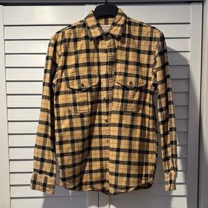 Filson heavy flannel Alaskan guide shirt camel and black size Small